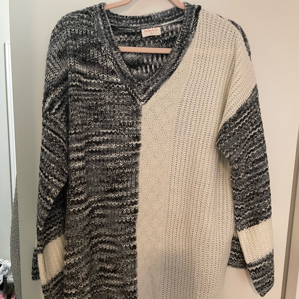 Knit Pullover Sweater from Amazing Lace. Size L.